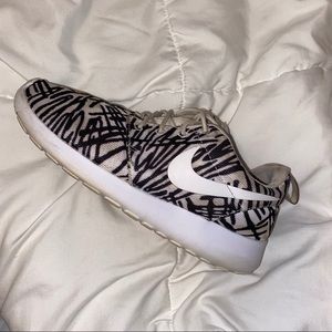 Women’s Nike shoes